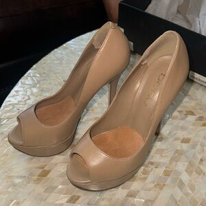 BRAND NEW TAN COLOR HEELS (BEBE)